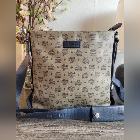 MCM Other - MCM visetos messenger bag